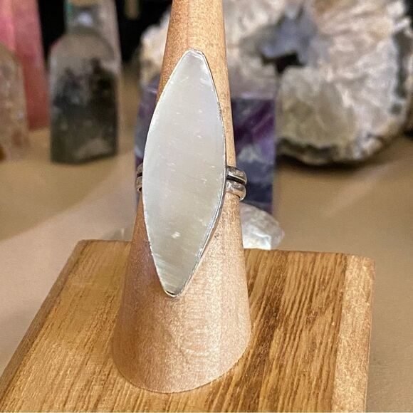 Selenite Sterling Silver Ring Size 6 Boho - Picture 2 of 6